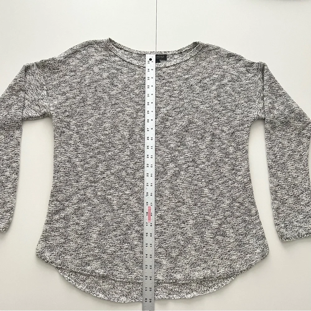 Banana Republic Black And White Sweater Size Large - Picture 4 of 9